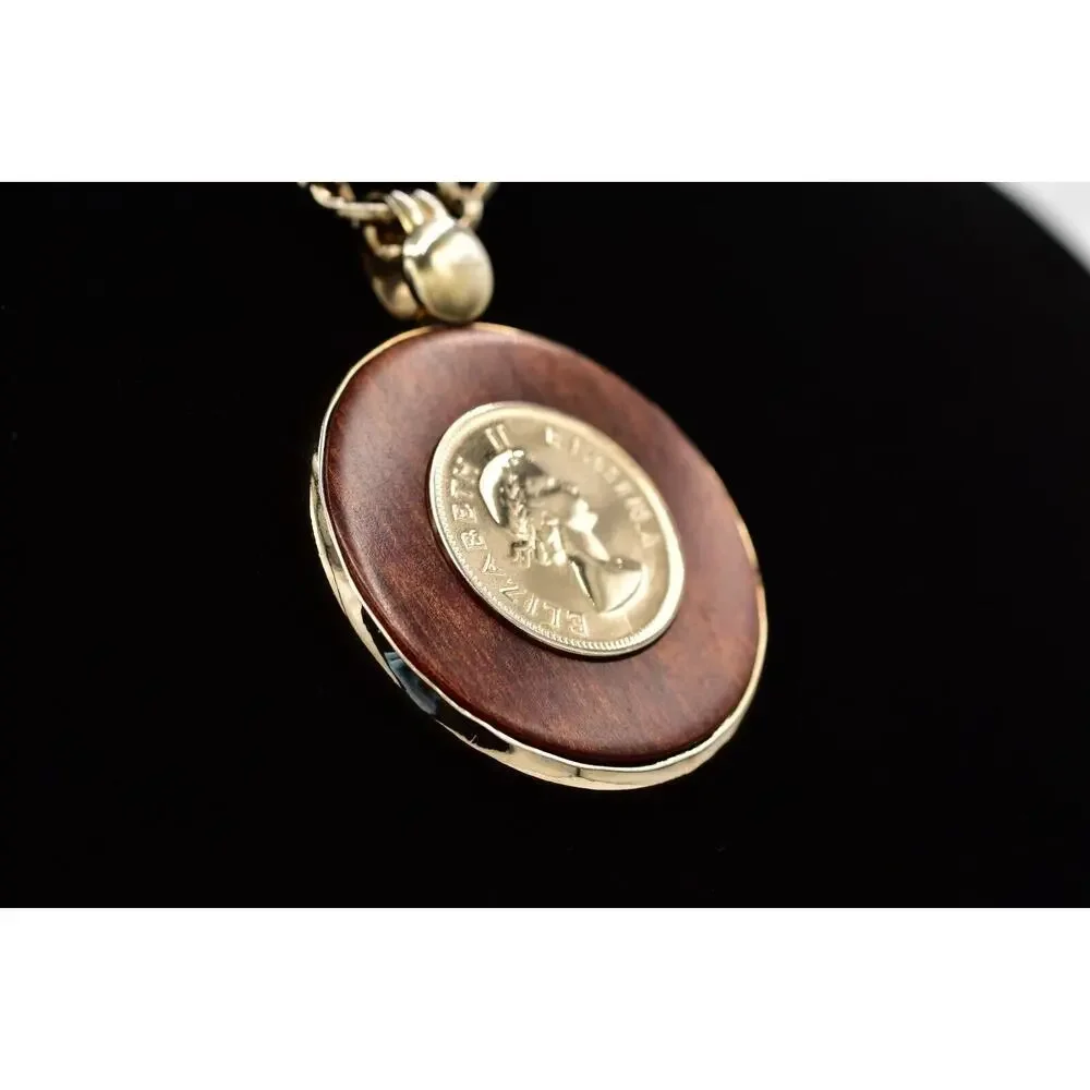 Vintage Elizabeth II Gratia Regina Pendant Necklace Gold Tone Chain Wood BinBD